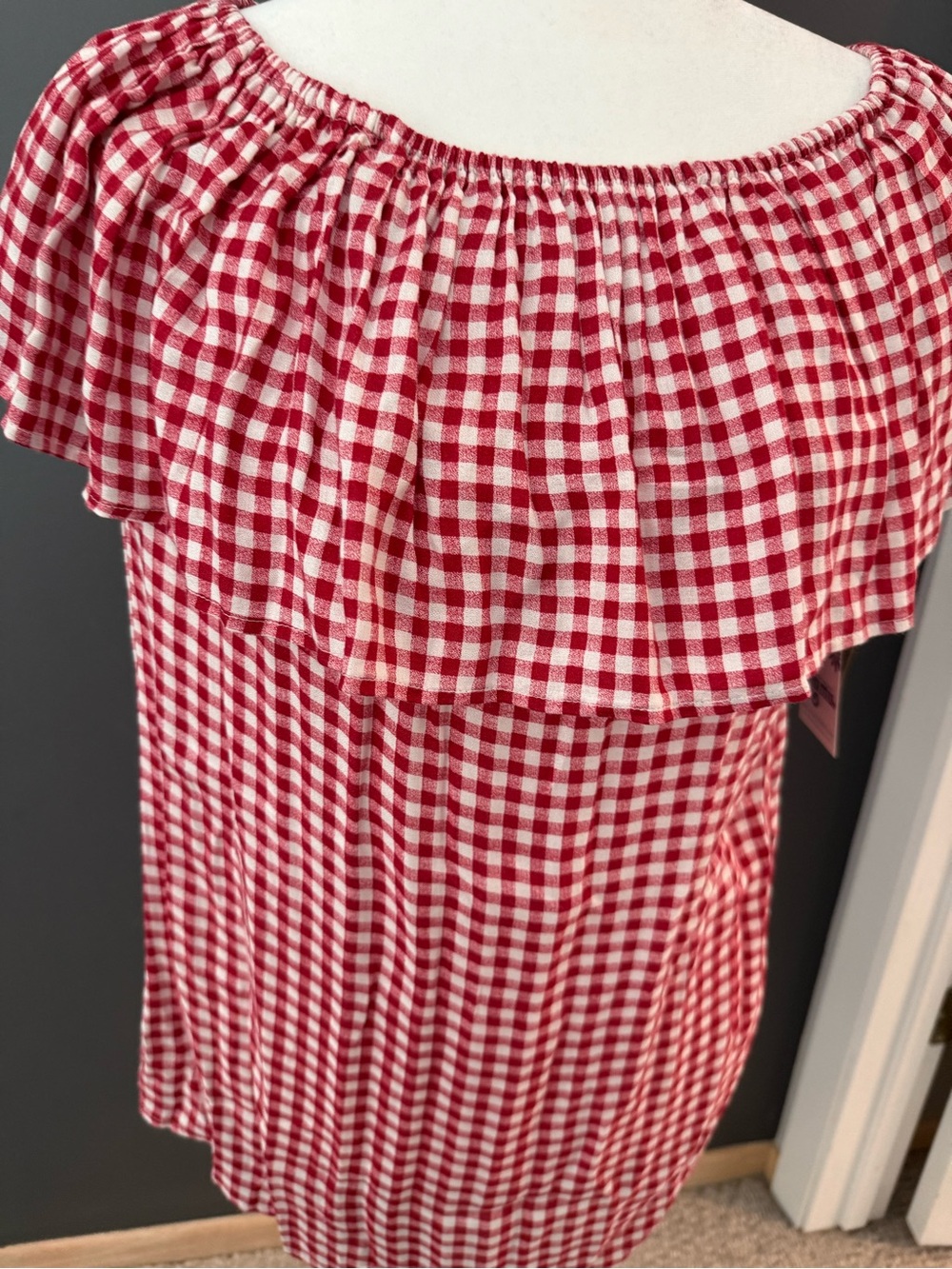 Show Me Your Mumu Red Gingham Off-Shoulder Top NWT - Picture 2 of 5